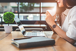 90hy豪运国际国际曾诚：女性心态会更沉稳 未来性别区别没那么大